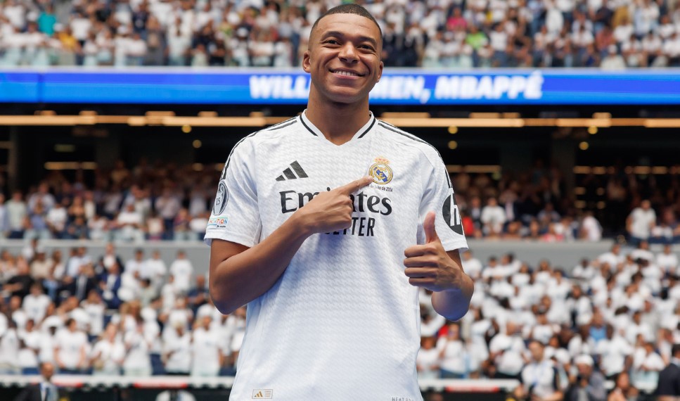 Resmi Diperkenalkan Sebagai Pemain Real Madrid, Mimpi Kylian Mbappe Jadi&nbsp;Kenyataan